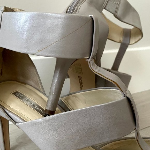 BCBG Ziggy Caged Heel in Grey - Sz 7 - Picture 8 of 11